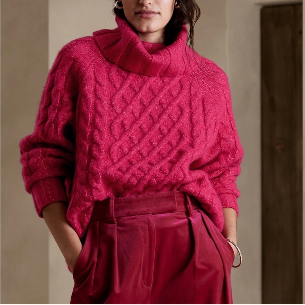BANANA REPUBLIC CESTA OVERSIZED CABLE-KNIT SWEATER